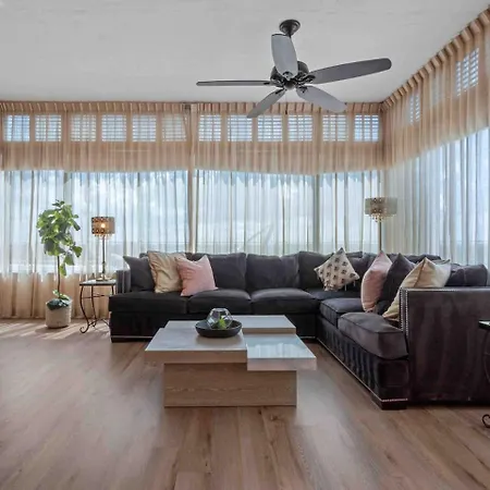 Penthouse Downtown Orlando 2 Beds 2 Baths Apartment